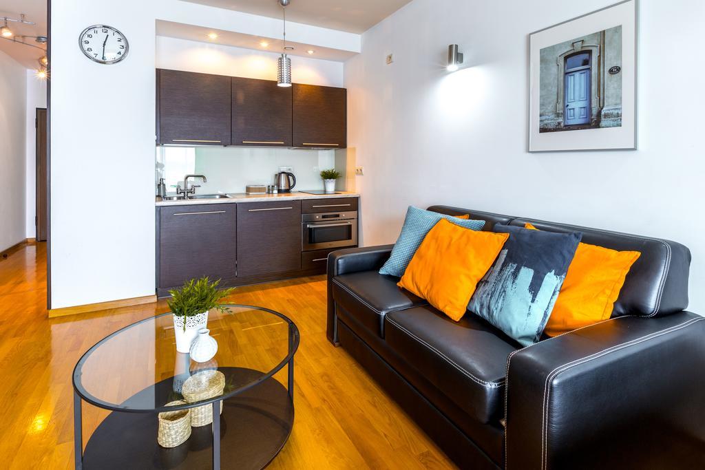 Friendhouse Apartments Angel City คราคูฟ ภายนอก รูปภาพ