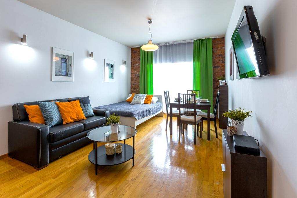 Friendhouse Apartments Angel City คราคูฟ ภายนอก รูปภาพ