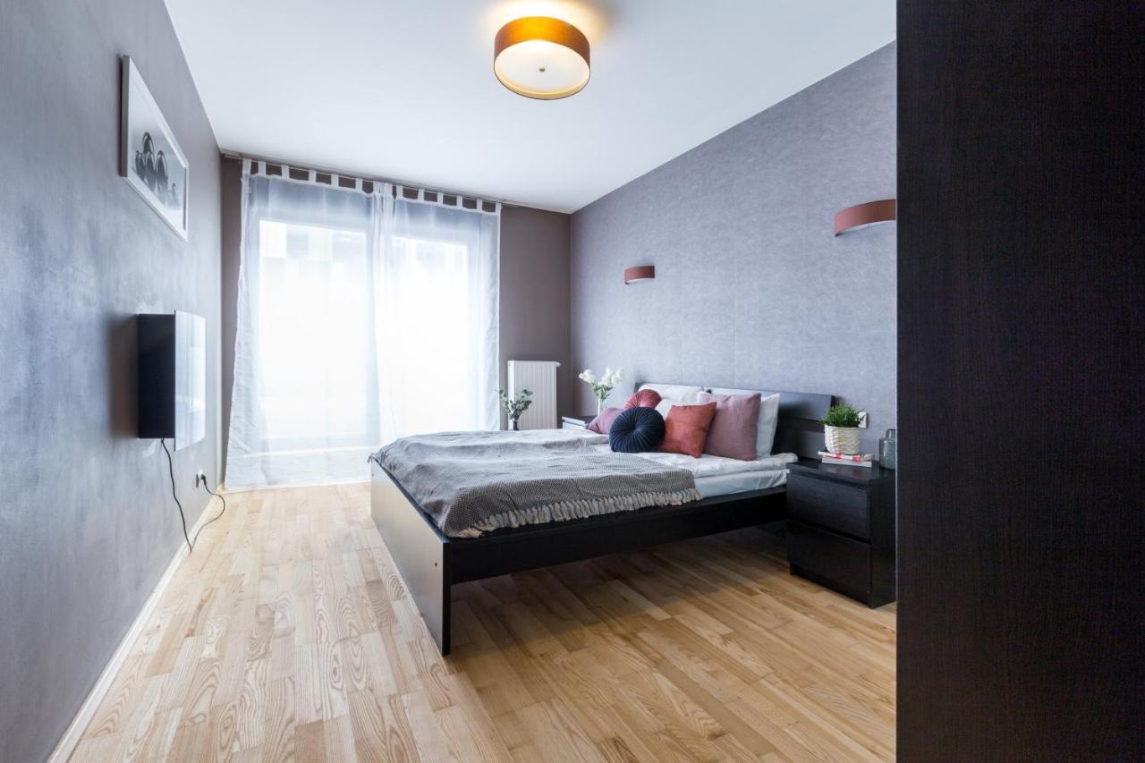 Friendhouse Apartments Angel City คราคูฟ ภายนอก รูปภาพ
